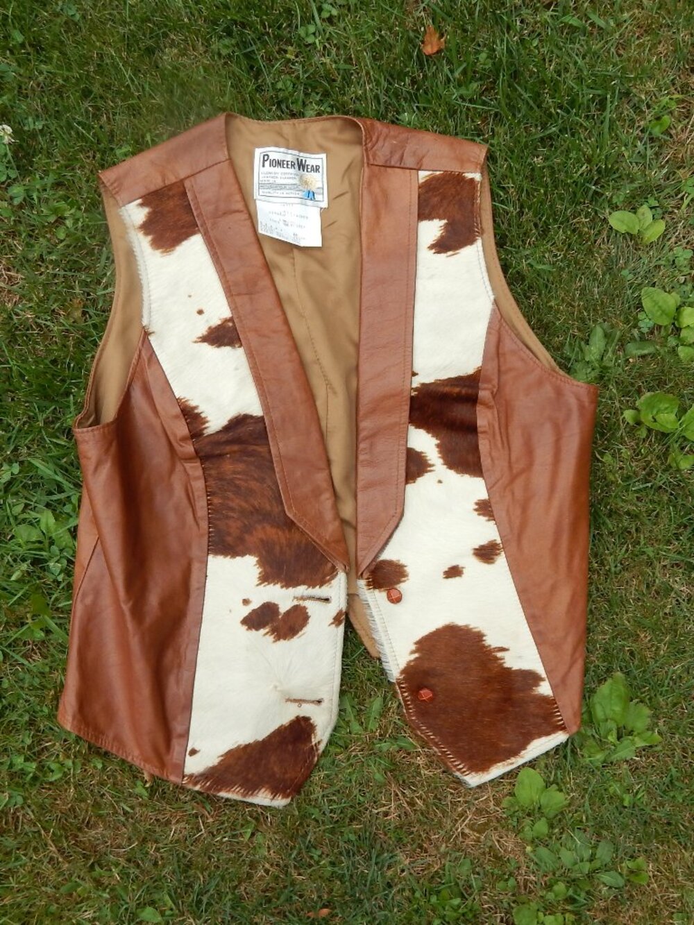 Vintage Pioneer Wear Cowhide Leather Vest Women 16 Cow Hide Western USA Made ***